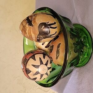 Vintage Green Dish /Not New 4 Eggs